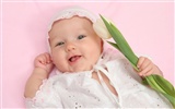 Cute Baby Wallpapers (3) #17