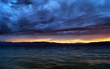 日落之后，奥赫里德湖，Windows 8 主题高清壁纸4
