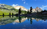 Lago tranquilo con la reflexión del agua, fondos de pantalla de Windows 8 HD #3